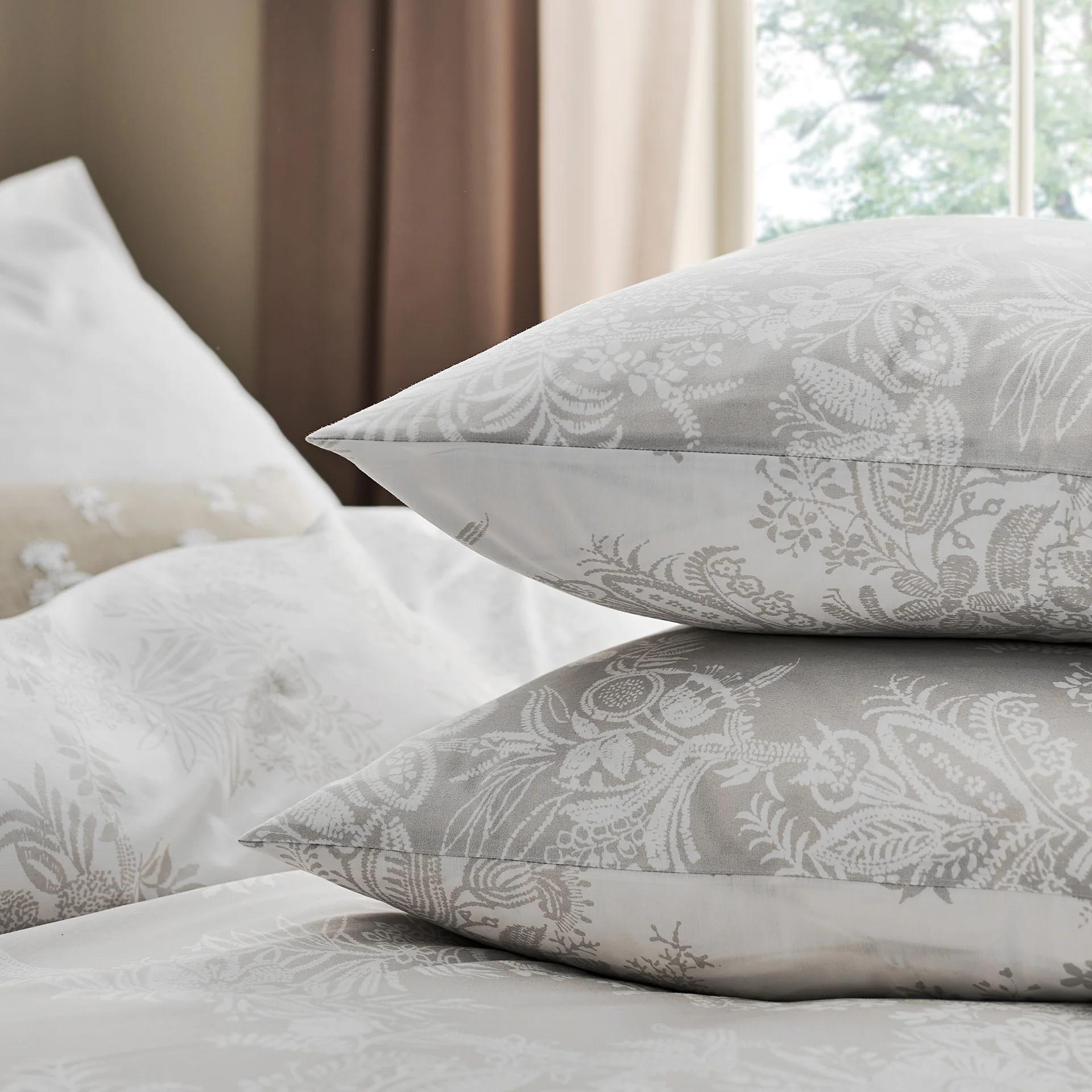 Beatrice Standard Pillowcase Pair - Image 3