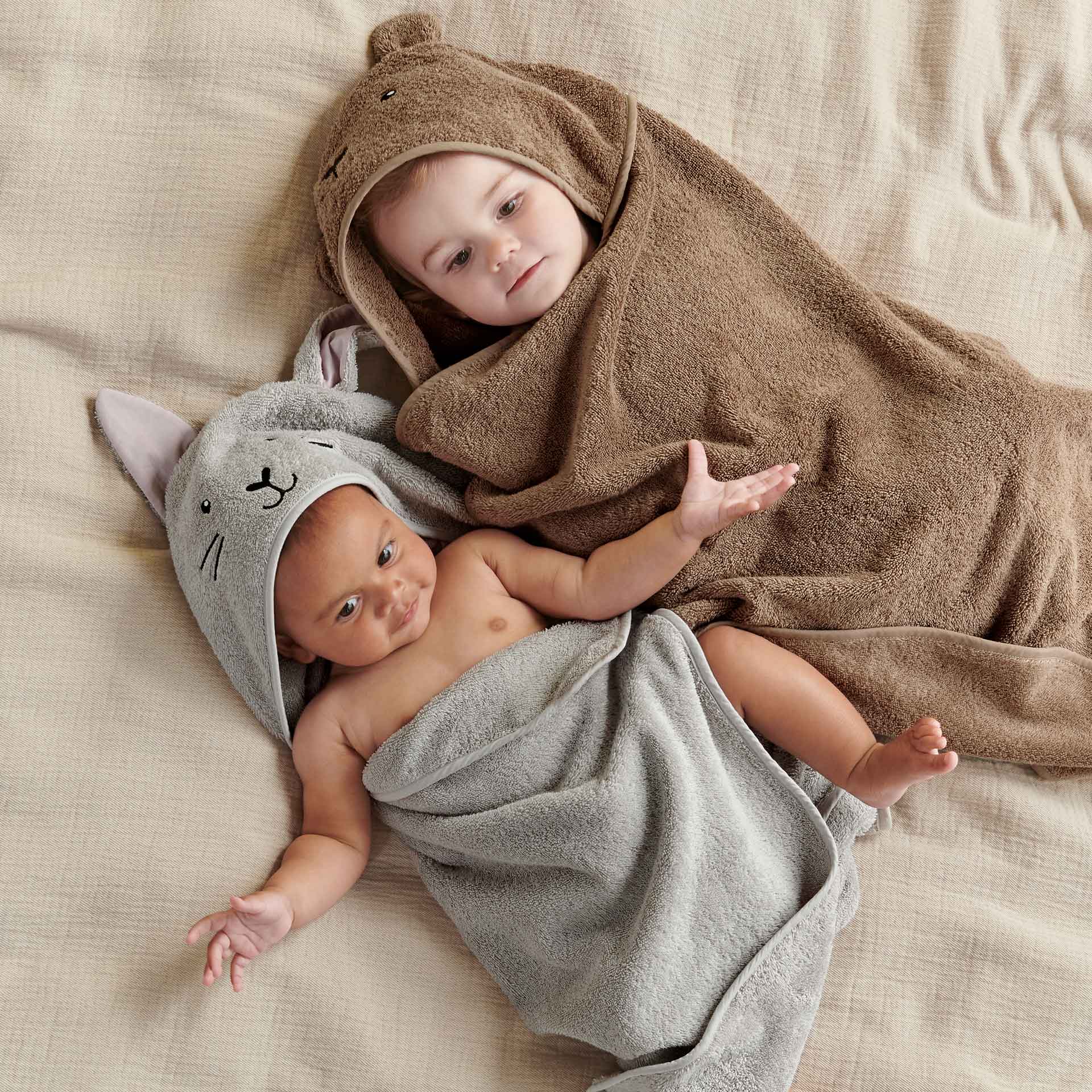 Bear Cuddle Wrap & Mitt Set - Image 9