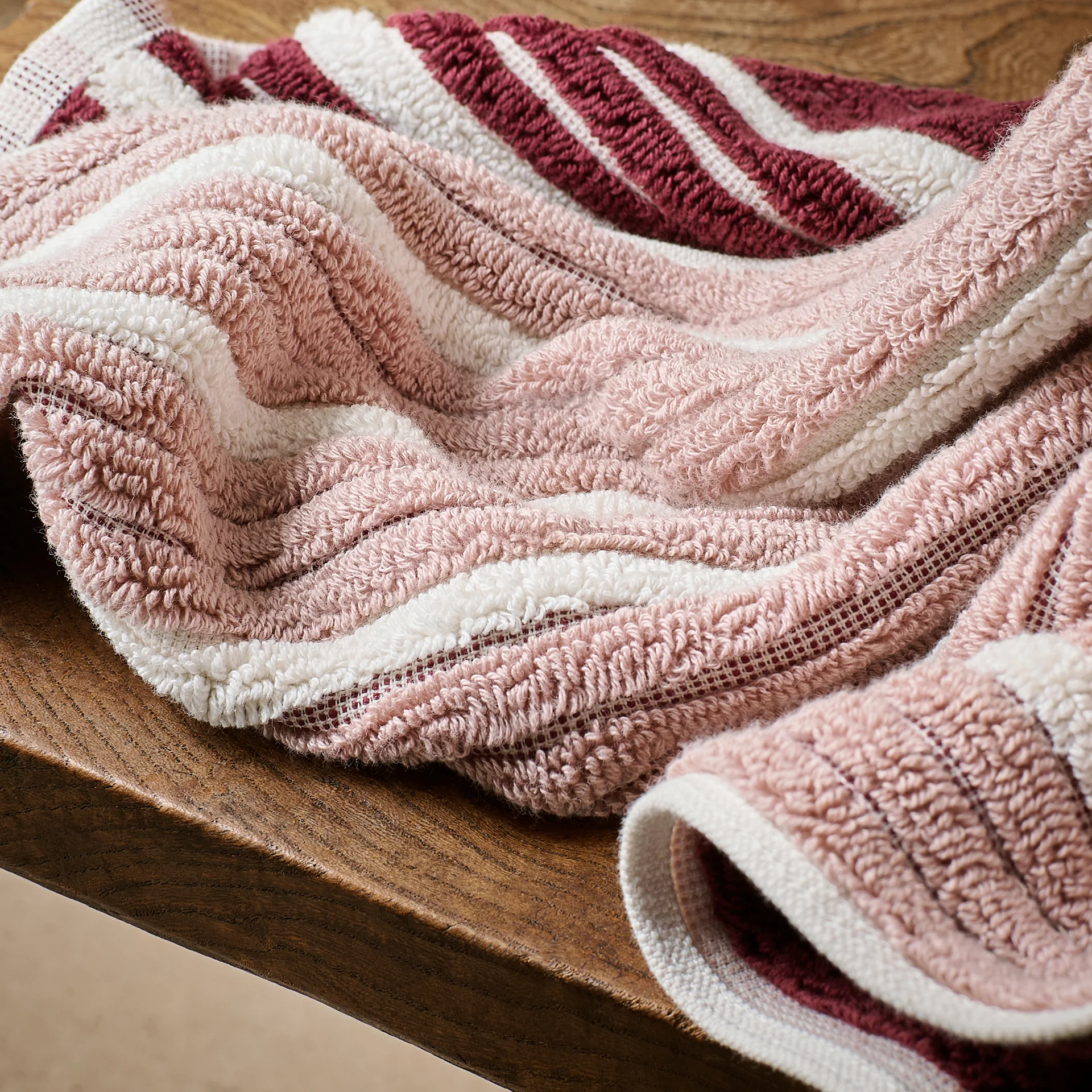 Darwin Towel - Image 9