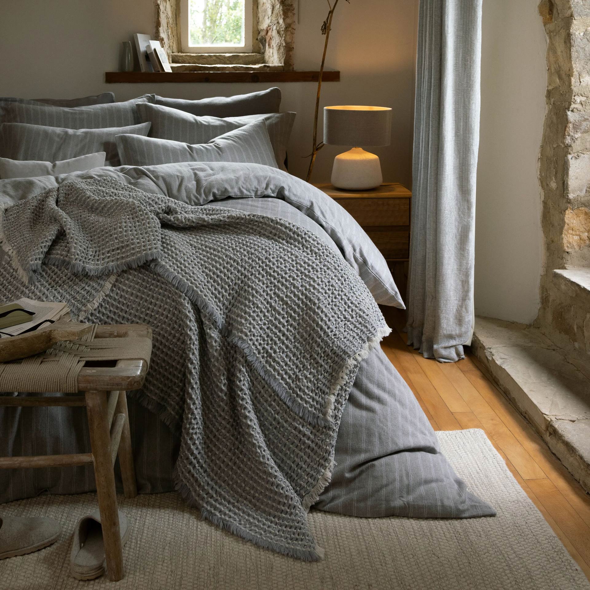 Lisbon Throw - Image 2