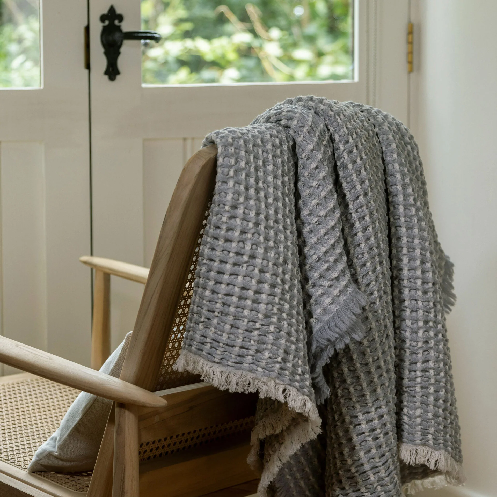 Lisbon Throw - Image 5